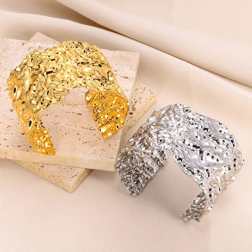 The Janet Cuff