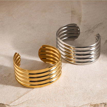 The Sandra Ribbed Cuff