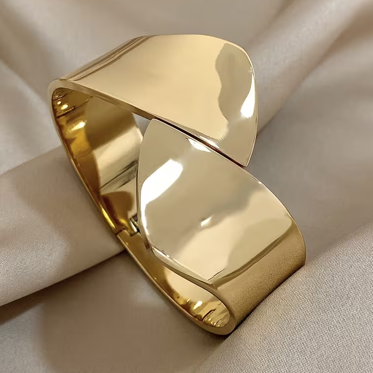 The Orion Bangle